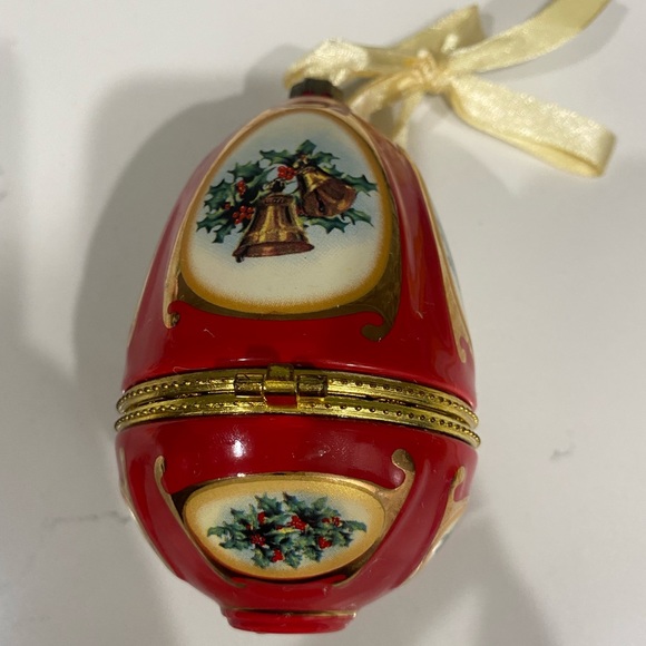 mr Christmas Holiday Rare Mr Christmas Egg Shaped Musicial Ornament